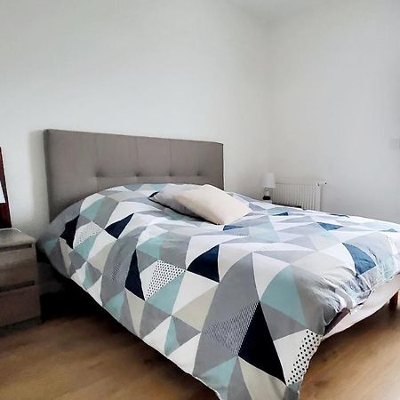 Appartement Moderne Finement Decore Avec Balcon A Vannes Centre Exterior foto